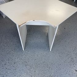 Corner desk 