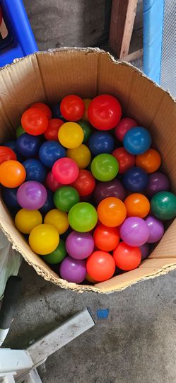 Ball pit balls