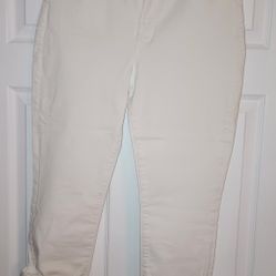 White NYDJ Capris Size 10 New With Tags Slim Fit