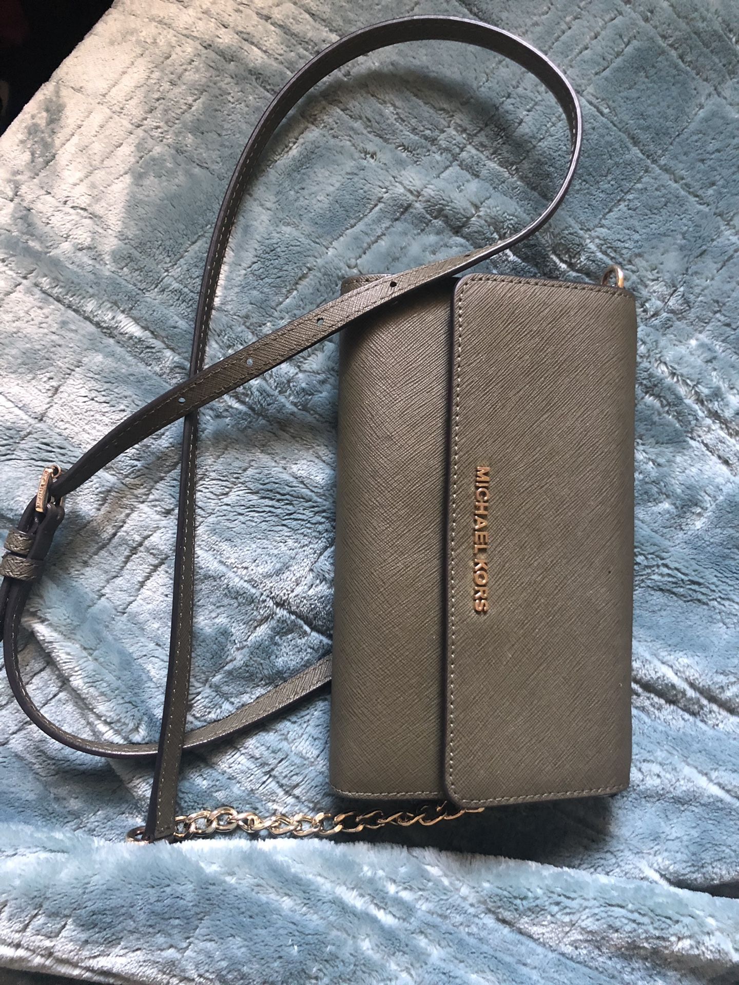 Michael Kors olive green wallet Crossbody