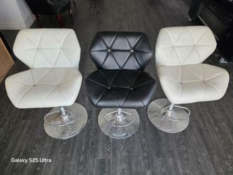 Swivel barstools