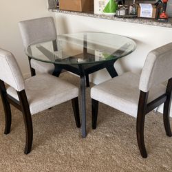 Dining Table & Chairs