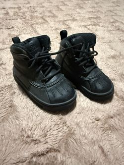 Nike Woodside Winter Boots