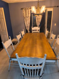 Dining Table & 8 Chairs