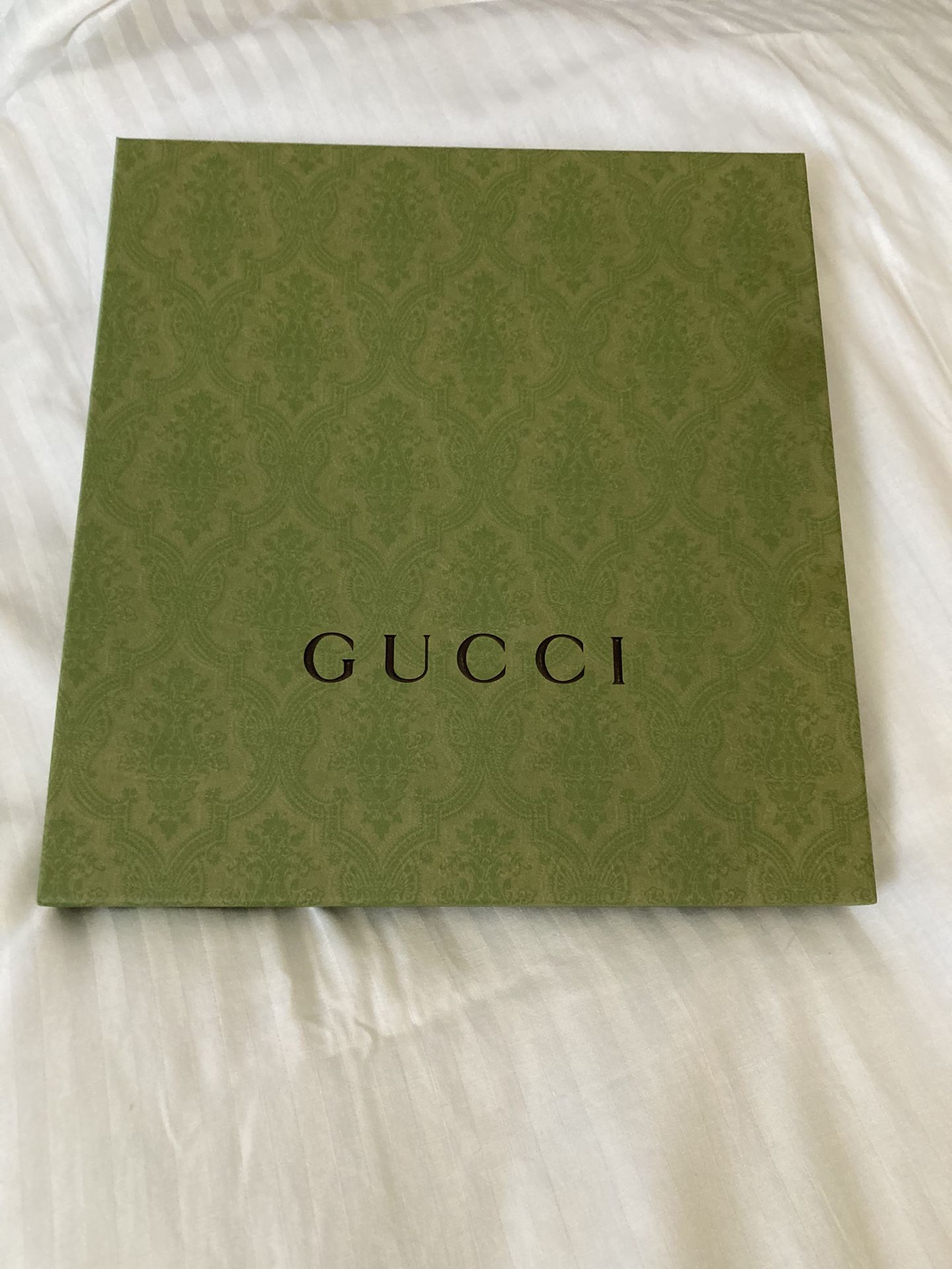 Gucci Scarf Box Only Like New 