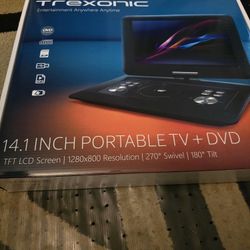 (NEW).Trexonic 14.1 in. Portable TV+DVD Black