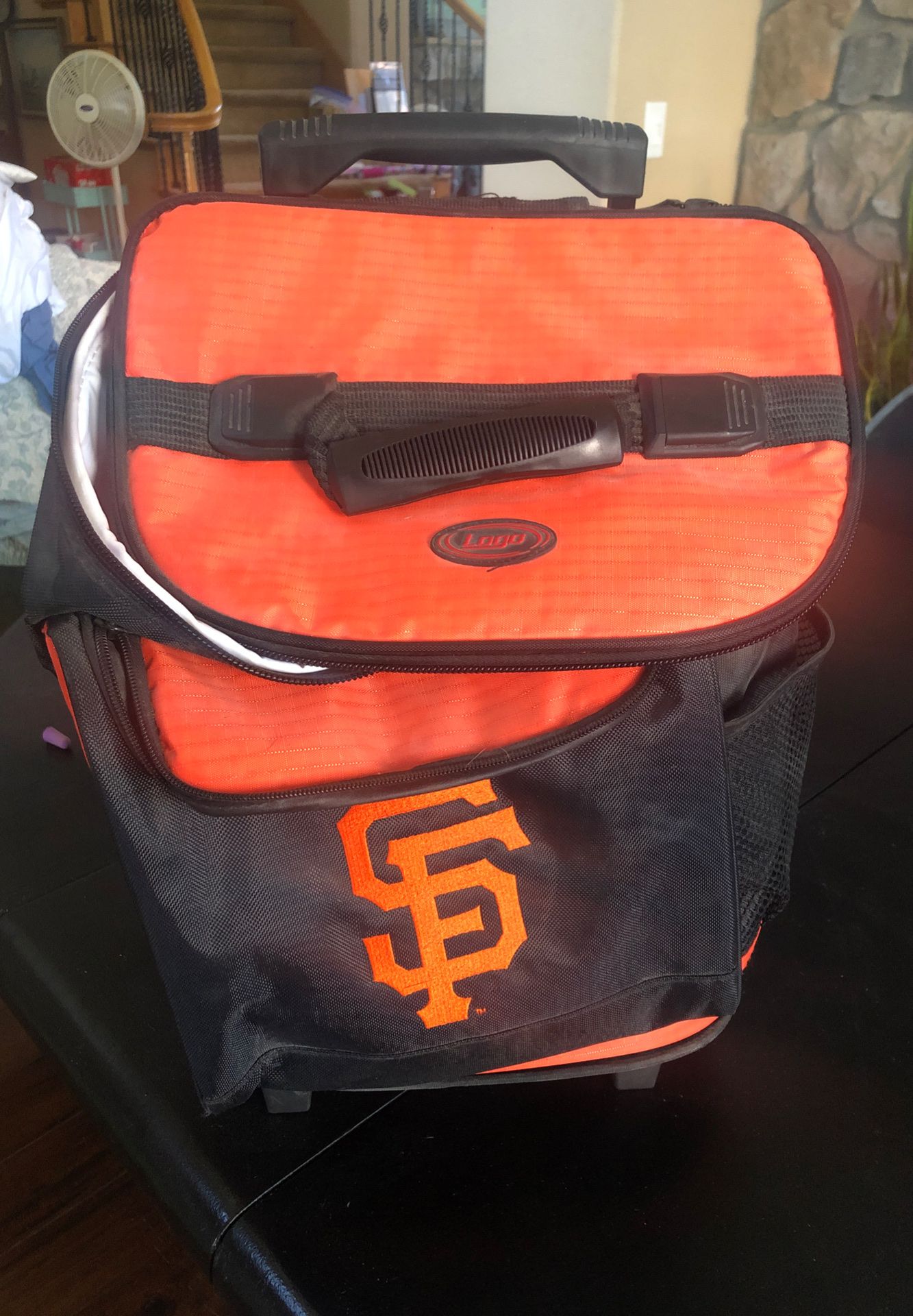 SF GIANTS ICE COOLER/ back pack