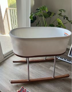 Rocking Bassinet - baby crib