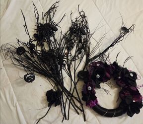 Halloween Crafty Stuff Wreath, Spiders