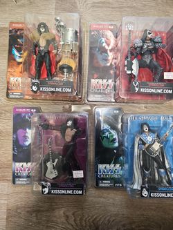 Kiss Figures 