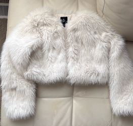 Art class White fluffy - cropped jacket
