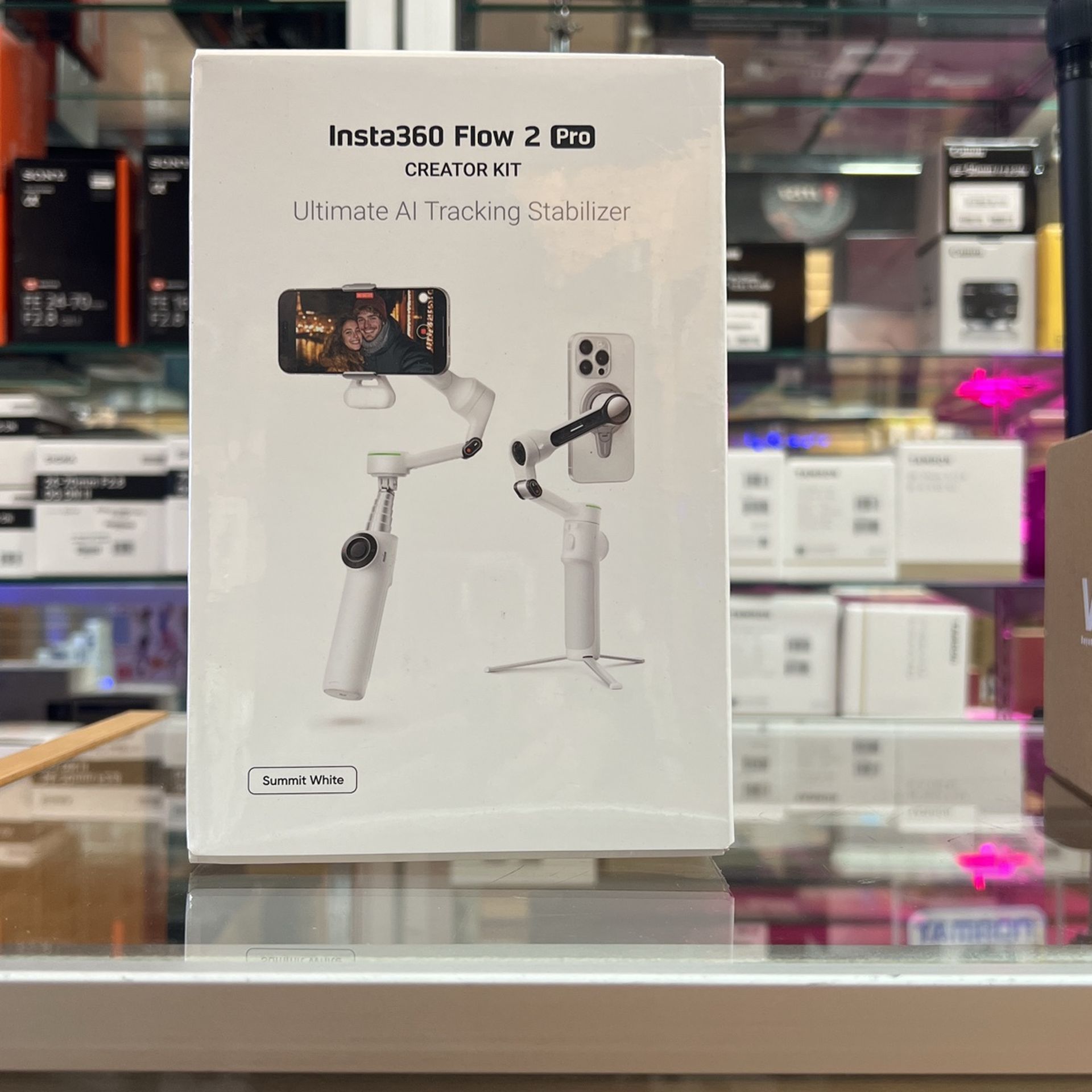 Insta360 Flow 2 Pro Creator Kit Cameras & Photography