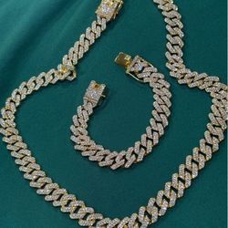 GOLD PLATED NECKLACE 