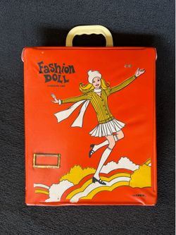 1970s Vintage Barbie Clone "Fashion Doll Case" with Barbie and clothes