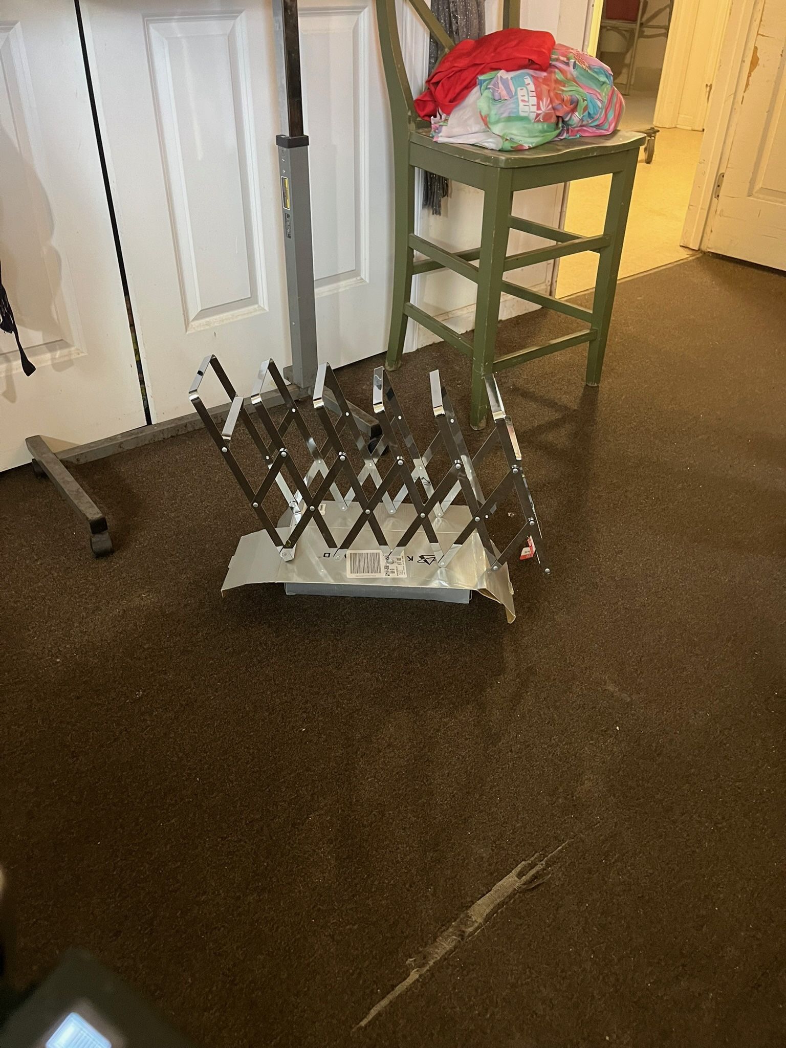 Silver Accordion Folding Magazine Rack