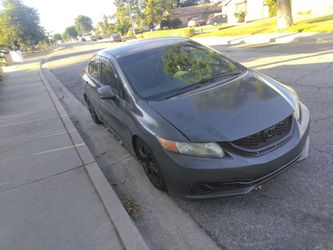 Not for parts Honda Civic runs and drive