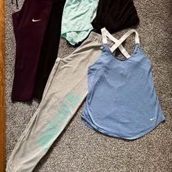 Women’s small Nike Clothes