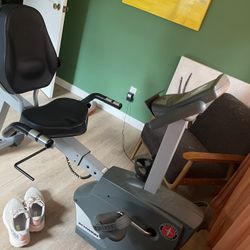 Schwinn Stationary Bike - Please Read Descript