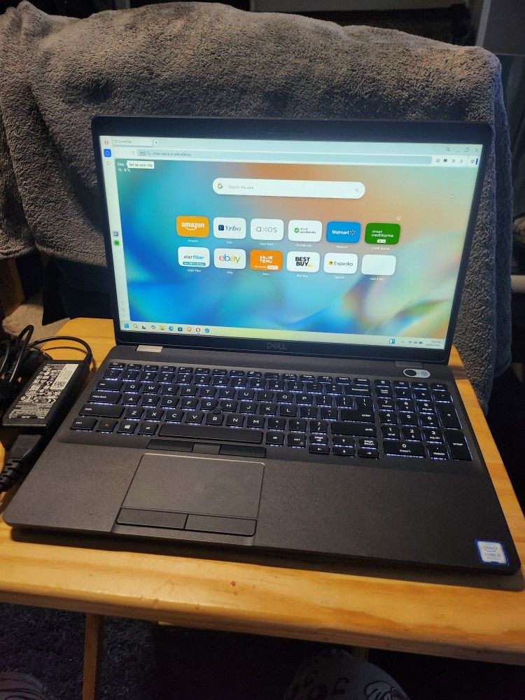 DELL 15.6" LAPTOP i5-8365U,12GB Ram,256GB SSD Hard Drive,Windows 11 