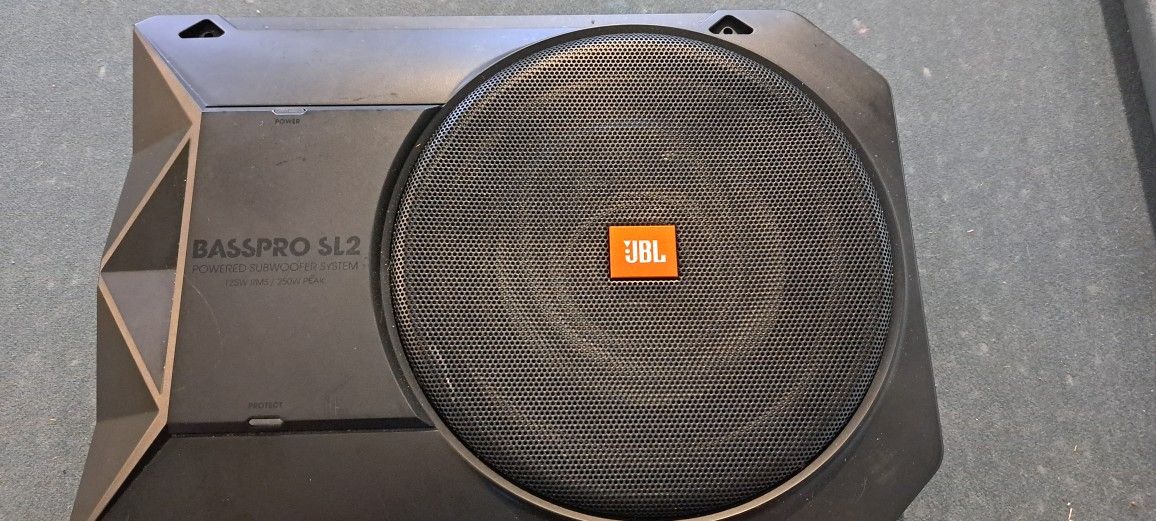 JBL Basspro SL2