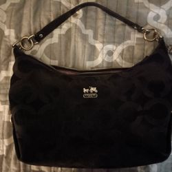 COACH Shoulder Bag  25$