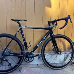 Bianchi Zurigo - Upgraded Endurance Race Gravel Bike - Size 56 Large