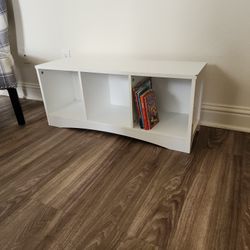 Small White Bookcase bench 
