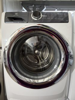 Electrolux electric washing machine and dryer with free delivery
