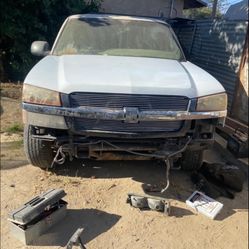 05 Chevy Silverado 5.3 Part out / Or Take Whole Project 