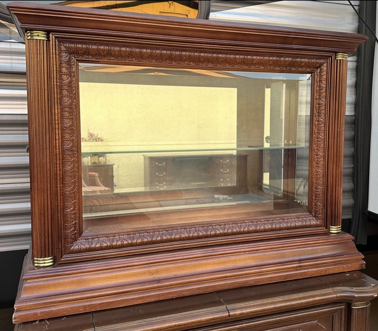 Vintage Pulaski Lighted, Mirrored Curio Console  