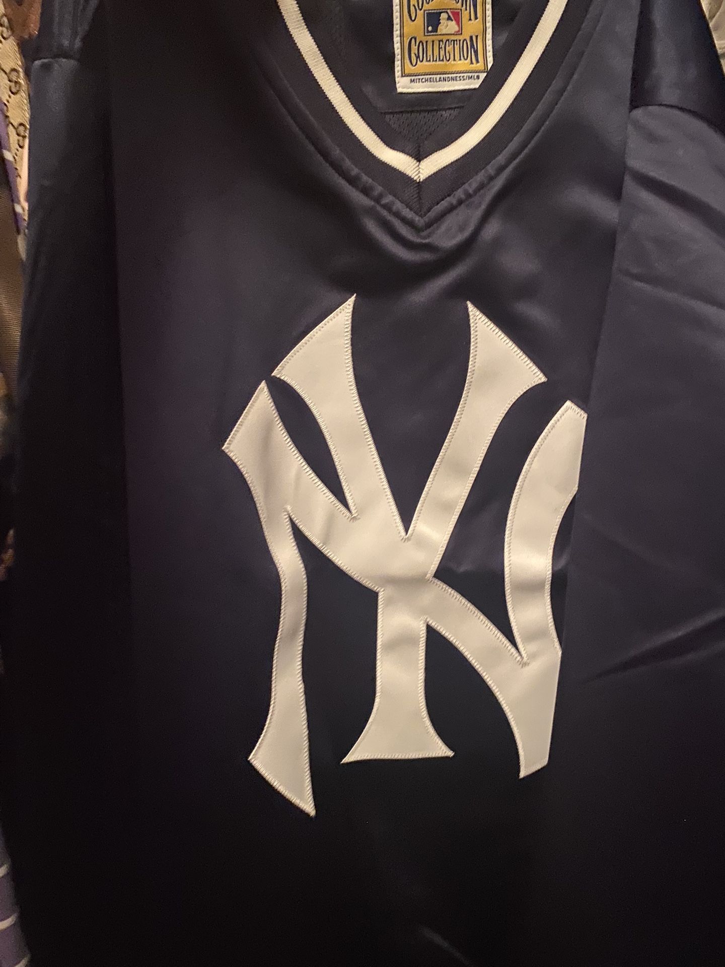 NEW NY YANKEE MEN SMALL JERSEY $60 Great Deal