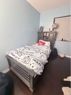 Kids beds and Couch for sale