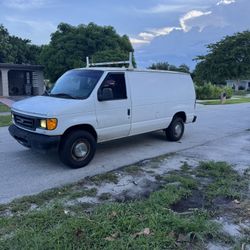 2005 Ford E-250