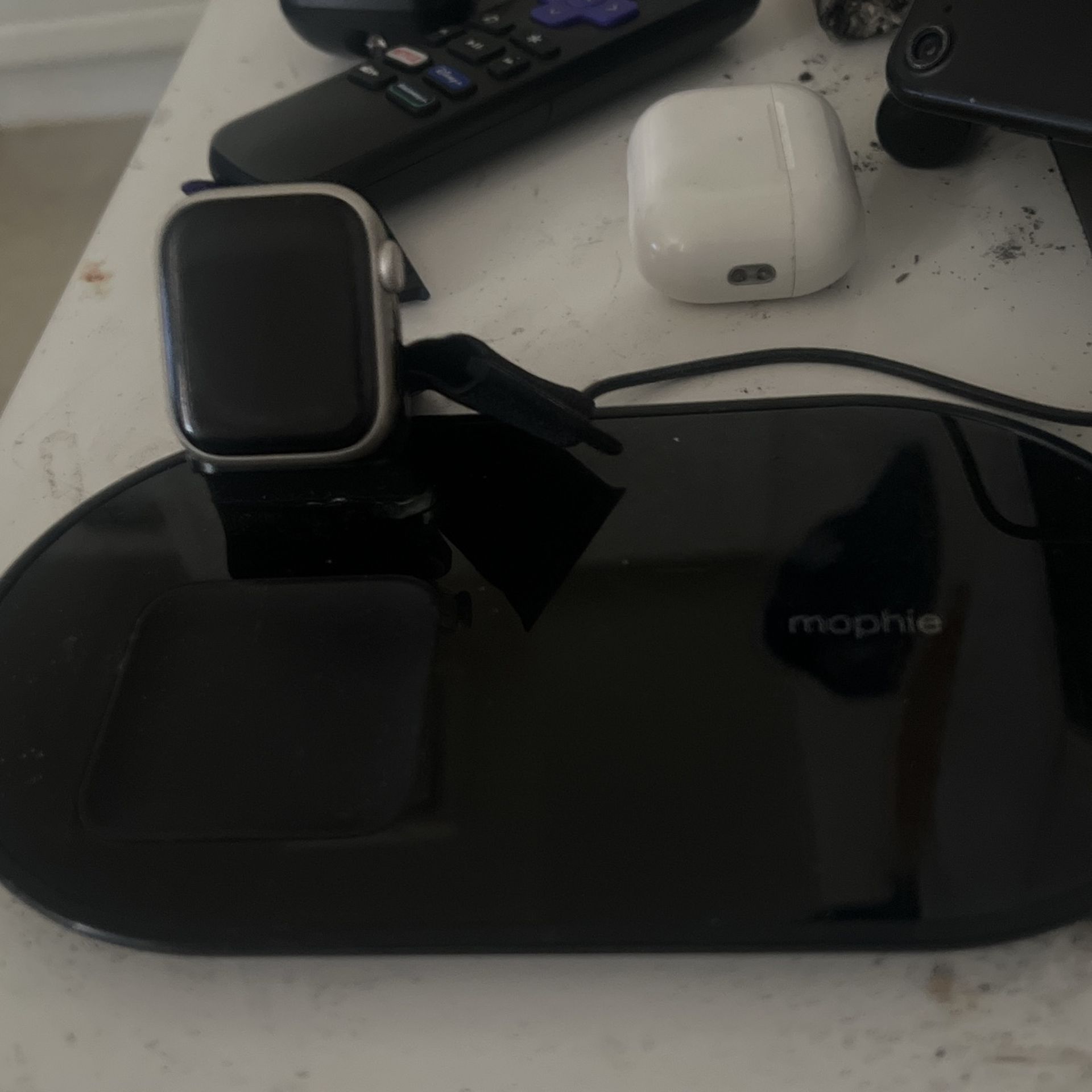 Series 9, Apple Watch with morph base charging station