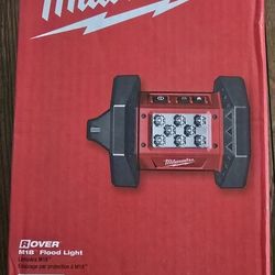 Milwakee M18 Rover Flood Light