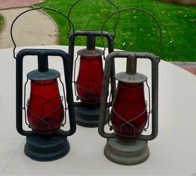 3 Dietz  red antique kerosene lanterns