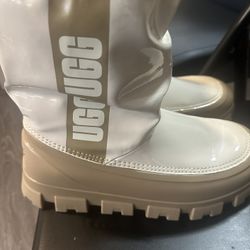 Size 9 Ugg Boots $160 Obo