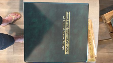 American Heirloom Collection of United States Stamps Binder