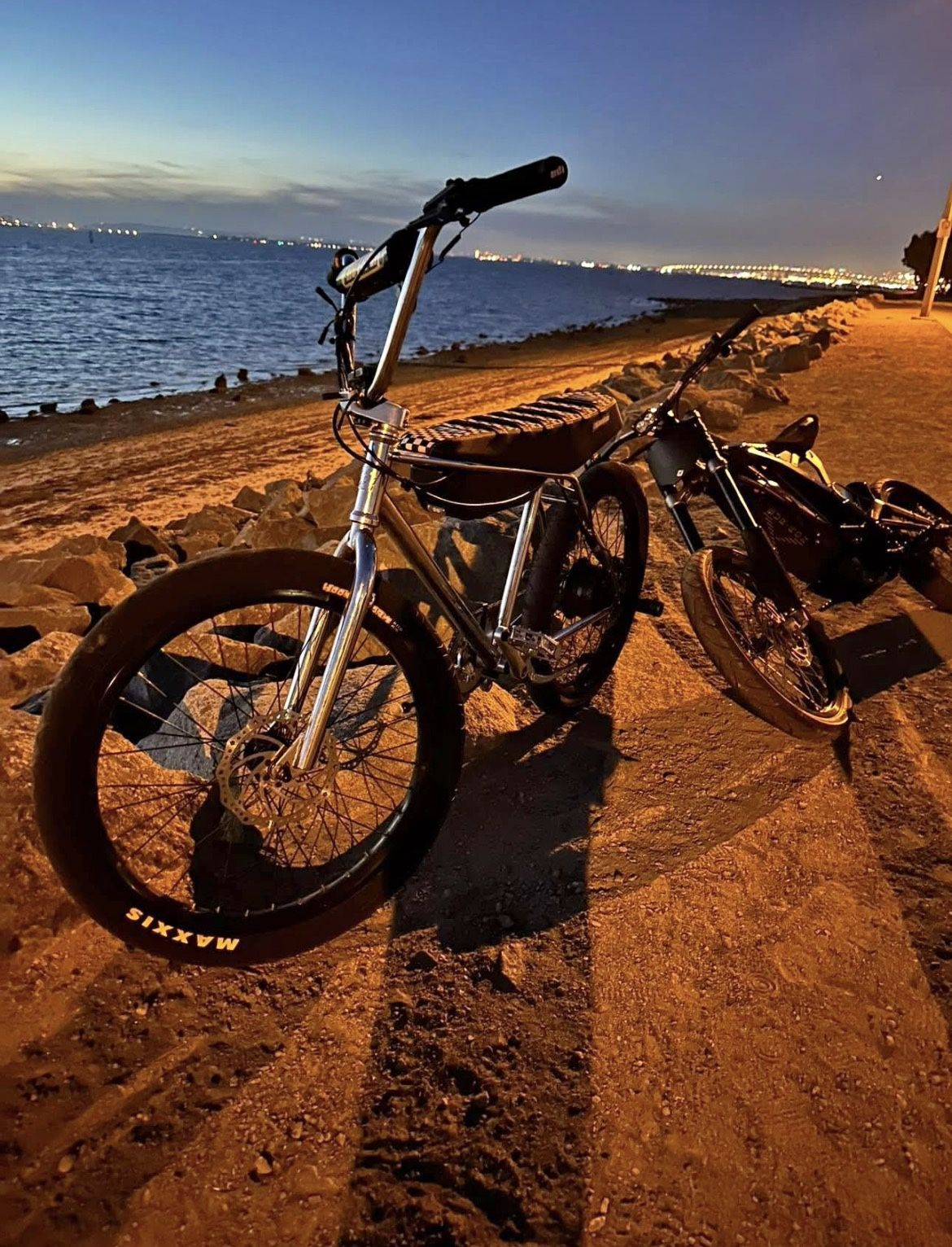 2024 Zooz Ultra Urban 750 Chrome