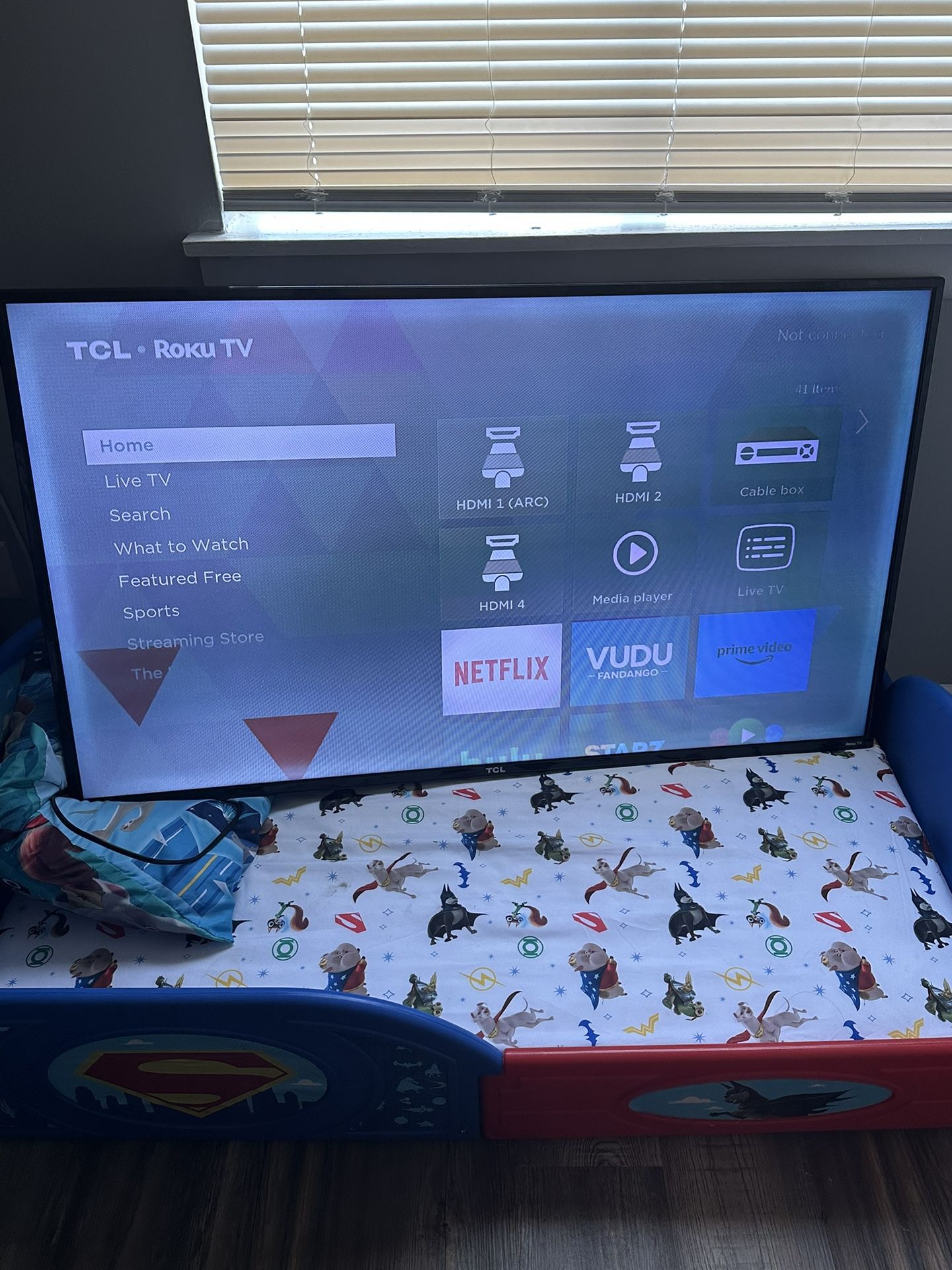 TCL- Roku Tv