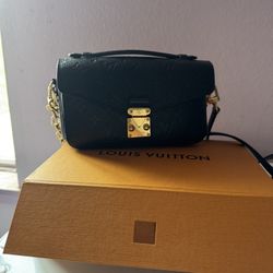 Handbag