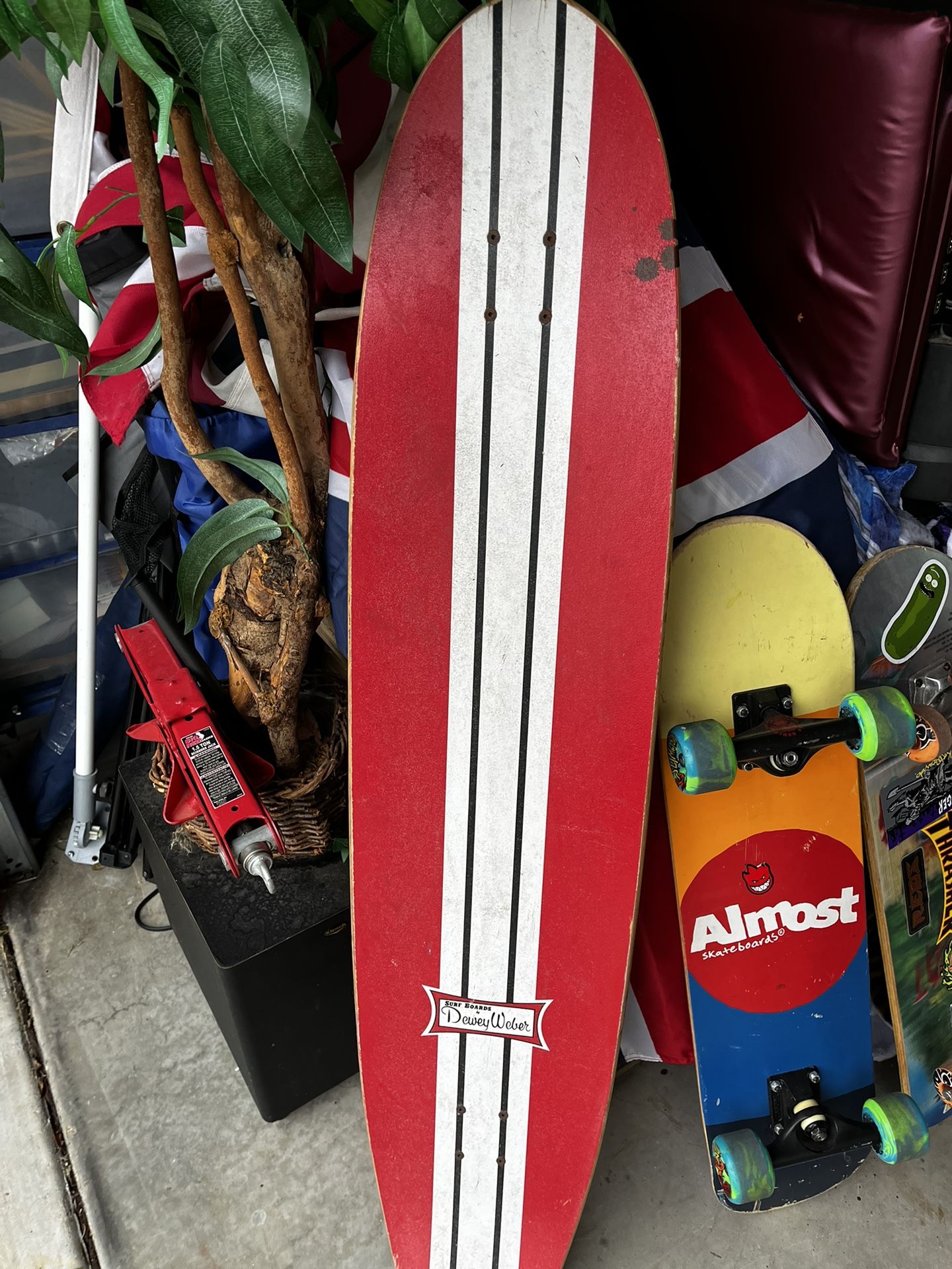 Dewey Oversized Skateboard