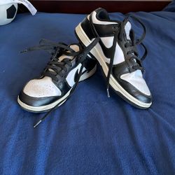 Nike Panda Dunks