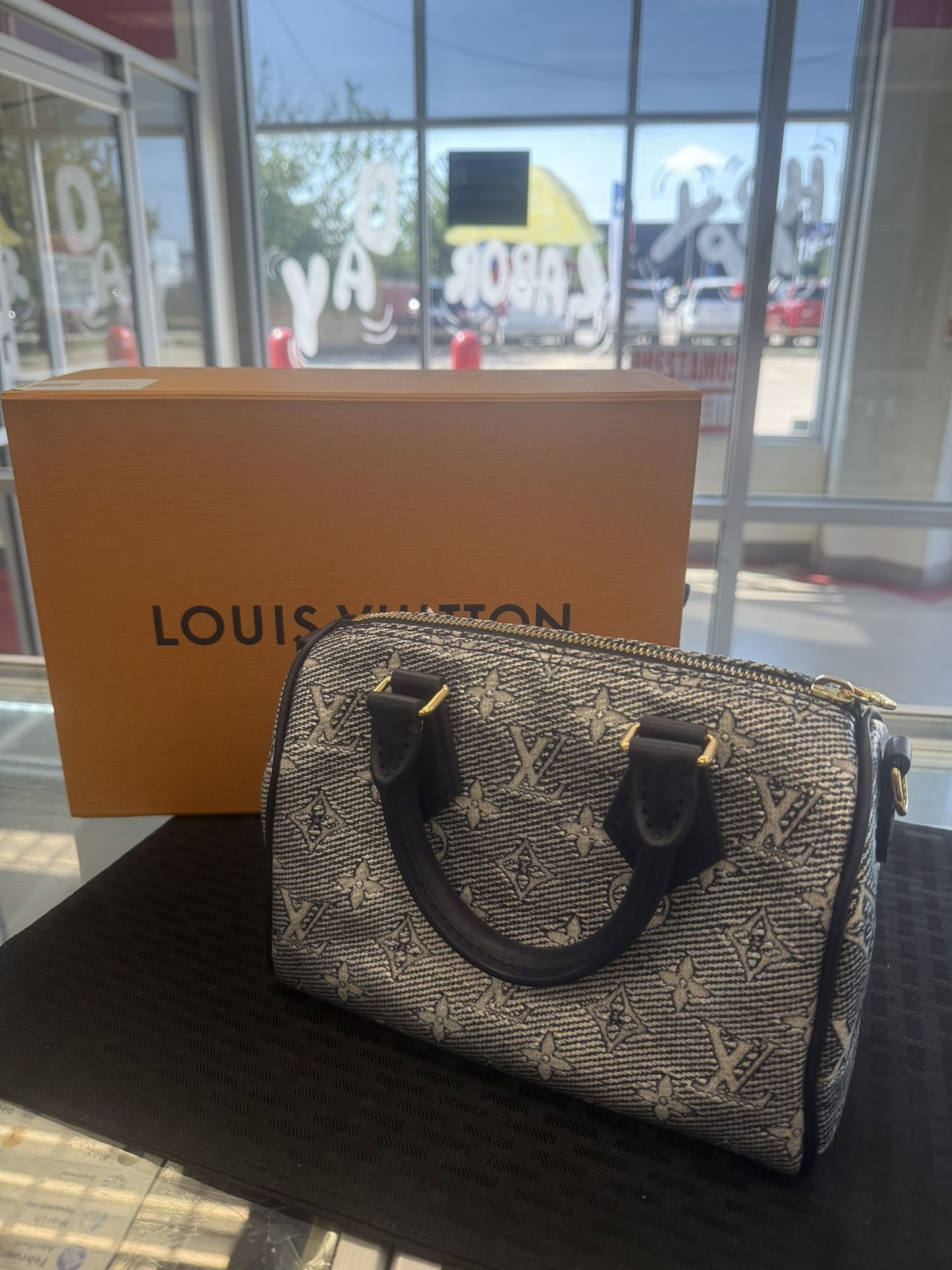 Louis Vuitton 
