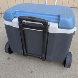 IGLOO Cooler 60qt Wheeled Cube Extreme 5 Day Ice Chest Coleman Camping Picnic rtic Lifetime Fishing Marine Beach REI  