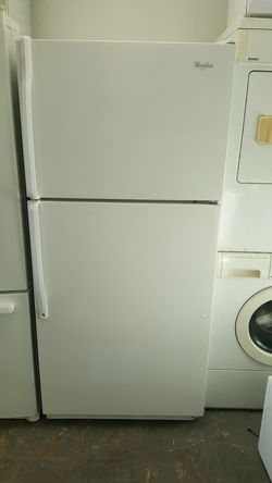 White Whirlpool Top and Bottom Refrigerator 30x65