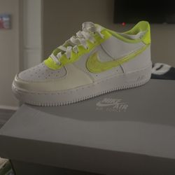 NIKE AIR FORCE