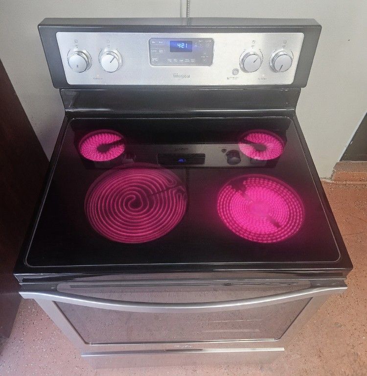 Beautiful 🔆☆Whirlpool☆🔆 GlassTop Stove in Mint Condition 