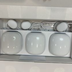 Google Nest WiFi Pro (6E) - Like New