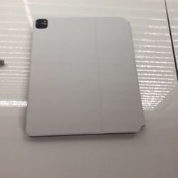 Apple iPad  Pro 5th Gen 512gb With Magic Keyboards White Cover 